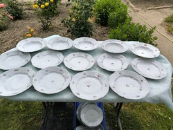 Zsolnay porcelán apró virágos tányér 8 lapos 5 mély pótlásra eladó!