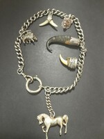 Régi Tömör Jelzett Ezüst Vadász Zsebóralánc,Óra Lánc Figurákkal.78.7 gramm.