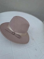 Women's hat light gray-fluffy-pink