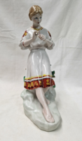 Nagyméretű Polonne szovjet porcelán Ukrán népviseletes lány figura hibátlan állapotban 30 cm.