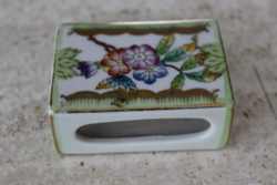 Herend porcelain match holder with Victoria pattern