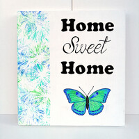 Home sweet Home feliratos, kézzel festett fa alapú falidísz akasztóval