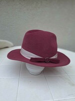 Mályva színű női kalap
