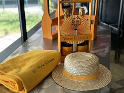 Veuve clicquot champagne summer beach set - champagne carrier, towel, straw hat, fan