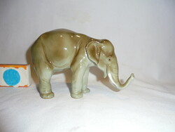 ROYAL DUX porcelán elefánt figura, nipp