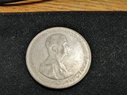 17 silver horthy 1930 5-bladed coins, were in circulation