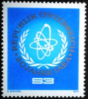 A1548 / austria 1977 20th anniversary of the existence of naü stamp postal clerk