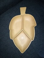 Retro osztott levél kínálótál – 3 rekeszes kemény műanyag parti tál (34,5 cm)