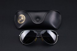 Polaroid men's sunglasses, with ray ban case, original!