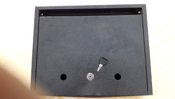 Standard brown metal mailbox with 1 key 35x27x6 cm.