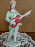 Girl with guitar in Aquincum