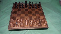 1950.cca antik magyar kézzel még a  faragott sakkbábus SAKK KÉSZLET JÁTÉKTÉR-DOBOZÁVAL  30 X 30 cm