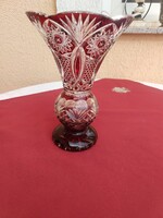 Bordó színű csíszolt kristály váza, 21,5 cm,,1 kg,Hibátlan,,Most minimál ár nélkül,,