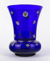 1R404 Régi kisméretű kamillavirág díszes kék színű parádi üveg váza 13.5 cm
