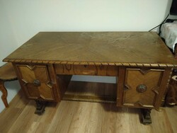 Solid oak desk in good condition