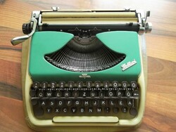 Kolibri Groma írógép