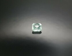 Colombian emerald 1.24 carats. With certification.