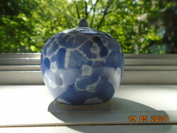Hand painted blue white Chinese lidded vase with dynasty blue mark