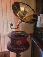 Régi működő gramofon