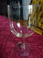 Sárga árnyalatú boros pohár, magassága 15 cm. Vanneki!