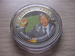 10 Dollár  Mandela Elnök   ( 1994 )  Libéria  2001 Zárt kapszulában