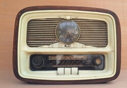Régi Mom órás kisméretű rádió