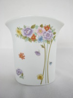 Joy san francisco porcelain vase with an interesting floral design