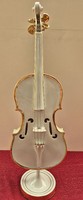 Holóháza white violin
