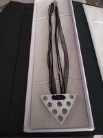 Áttört megmentett herendi porcelán, egyedi készítésű ékszer medál lánccal