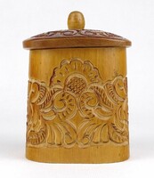 1R402 carved salt container with lid 12.5 Cm