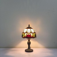 Tiffany lamp (567778)
