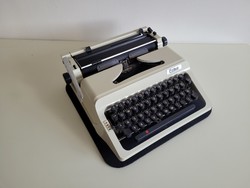 Retro GDR táskaírógép mid century német Erika robotron írógép