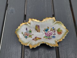 Herend ashtray with Victoria pattern