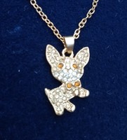 At least as high-quality as Swarovski, a beautiful pendant on a necklace, 45-50 cm