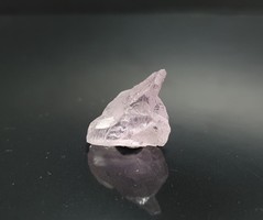 Kunzite crystal 16 carats. With certification.