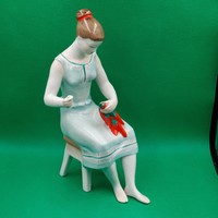 Béla Balogh Hólloháza figure of a pepper-lacing woman