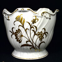 Herend porcelain bowl with decorative gilded pattern!