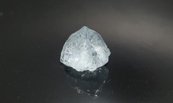 Pakistani aquamarine crystal 32 carats. With certification.