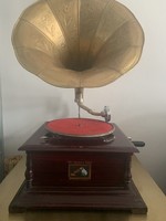 Mechanikus tölcséres gramofon