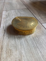 Szép antik réz doboz (8,5x7x2,5 cm)