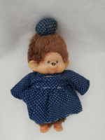 Retro Monchhichi a 80-s évekből, pöttyös ruhában