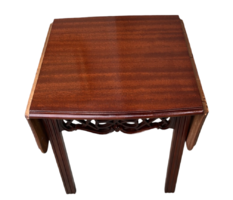 Antik stílusú szalonasztal két oldalán felhajtható konzolos lapokkal