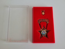 Kiváló dolgozó szocialista kitüntetés miniatűrrel saját dobozában szép állapotban