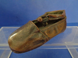 BRONZBA MÁRTOTT GYEREK CIPŐ