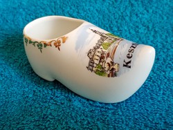 BALATONI emlék souvenir Keszthely porcelán cipő
