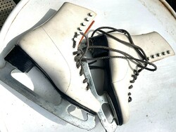 Retro női svájci GRAF bőr műkorcsolya, használatra vagy dekorációnak
