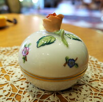 Herendi bonbonier with Eton pattern, rose clasp