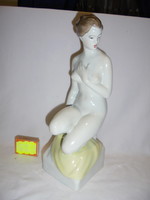 Hollóházi térdelő női akt figura, nipp - 30 cm