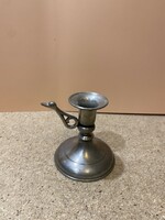 Sétáló gyertyatartó fémből, 12 cm-es magasságú. 6178