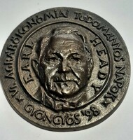 VI . Agrárökonómiai Tudományos Napok  bronz plakett Gyöngyös 1986  EARL HEADY díszdobozában 7,4 cm
